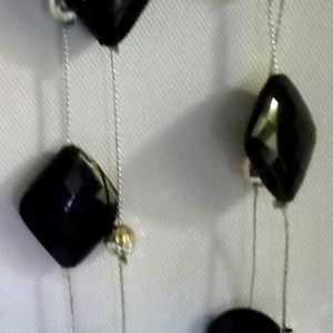 BEADED NECKLACE